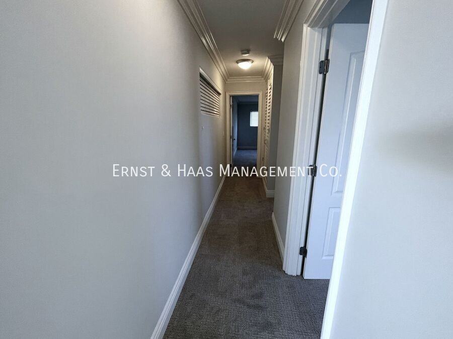 1401 E 3rd St #07 - Photo 6 of 14