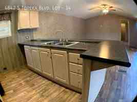 featured image of 4842 Sw Topeka Blvd #34