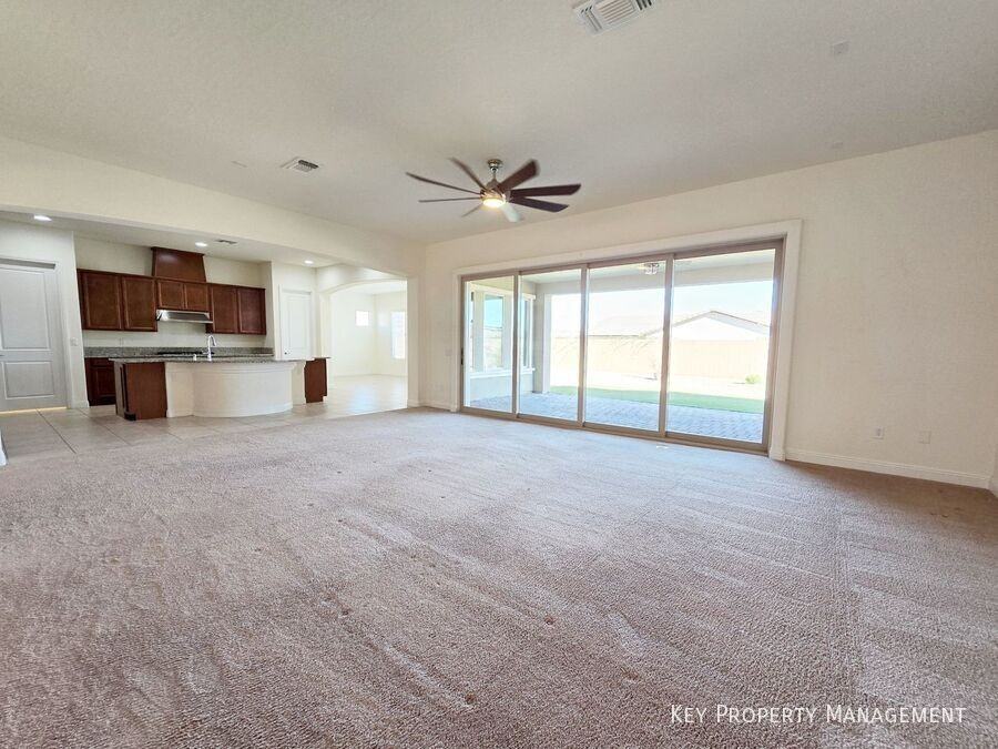 8318 Beldina St - Photo 5 of 45