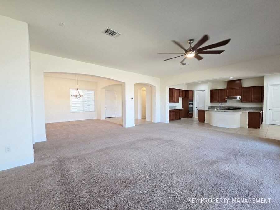 8318 Beldina St - Photo 6 of 45