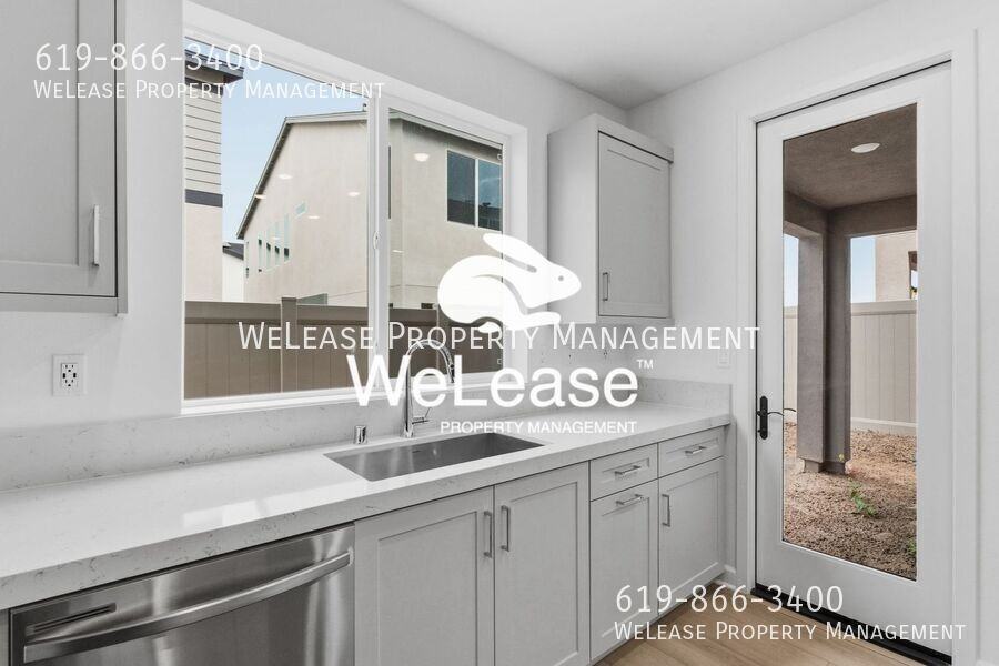 1149 Brixton St #2 - Photo 5 of 24