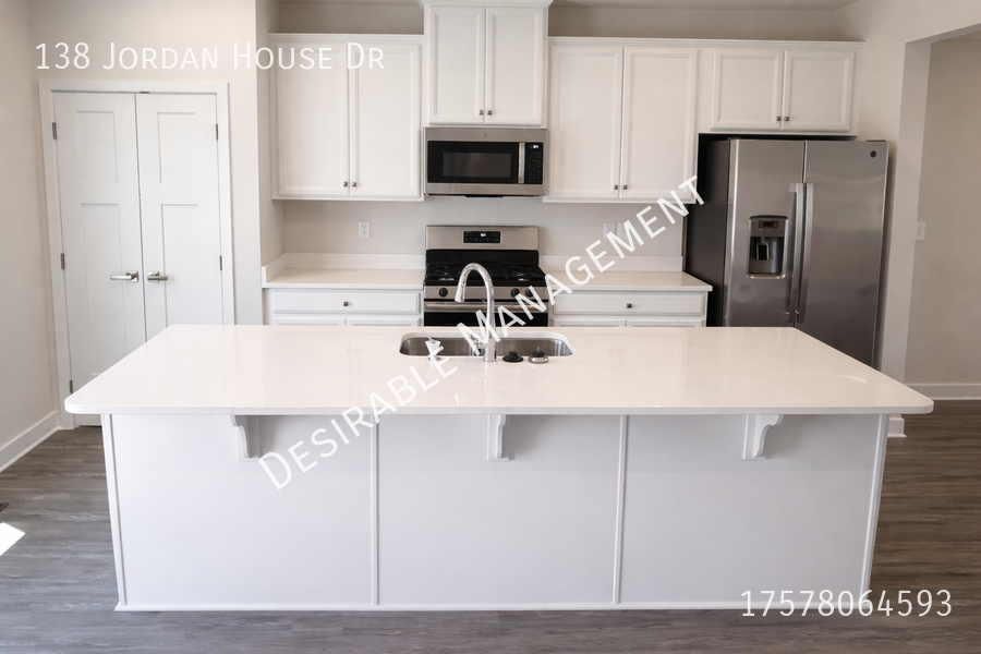 138 Jordan House Dr - Photo 4 of 28