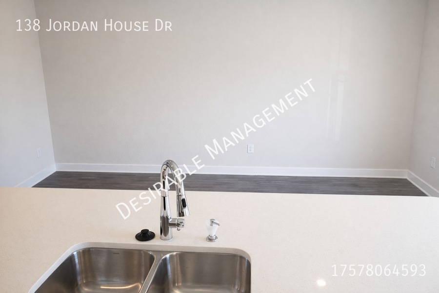 138 Jordan House Dr - Photo 5 of 28