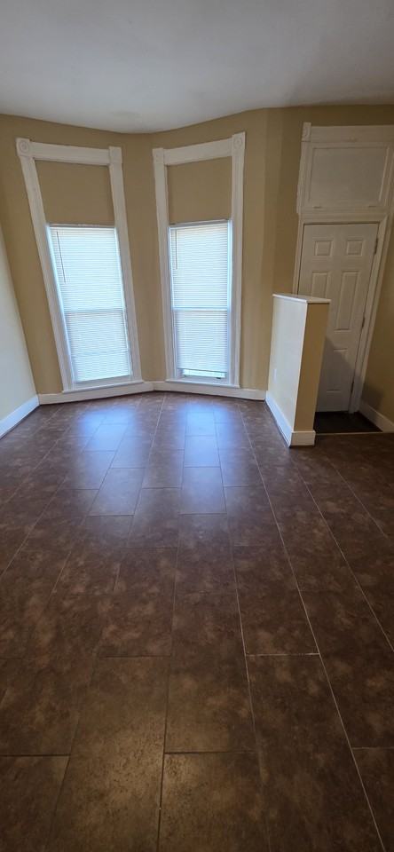 1809 N Pulaski St - Photo 3 of 6