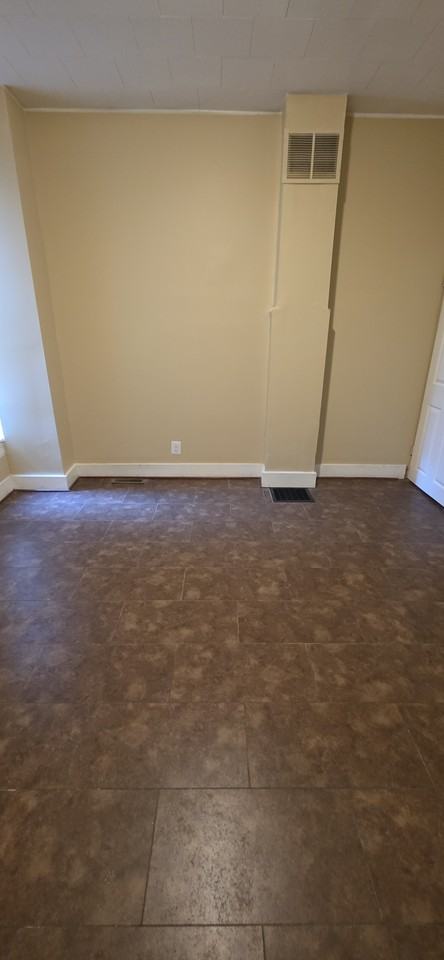 1809 N Pulaski St - Photo 4 of 6