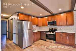 featured image of 609 Oakwood St #C