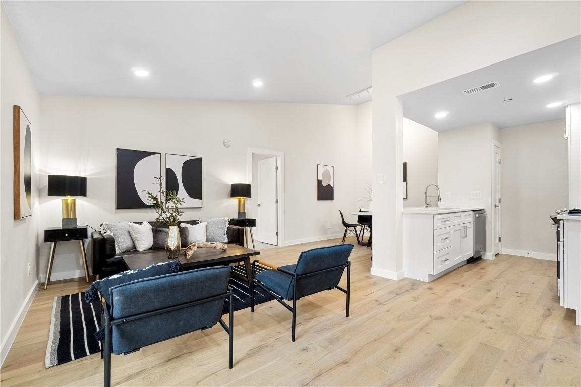 4506 Dorsett Oaks Cir #A - Photo 5 of 17