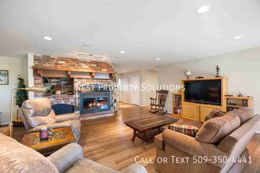 1227 Fairway Dr Ne - Photo 5 of 28