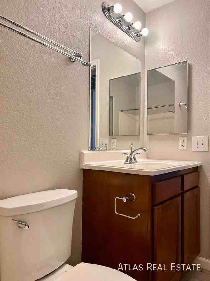 465 W Ivyglen St #206 - Photo 6 of 11