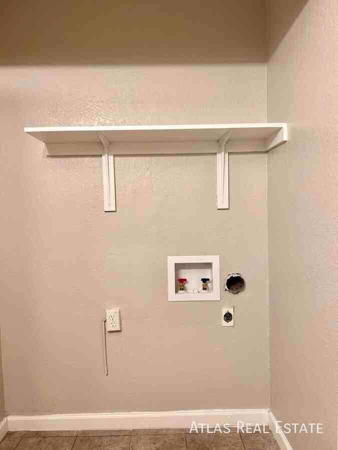 465 W Ivyglen St #206 - Photo 7 of 11