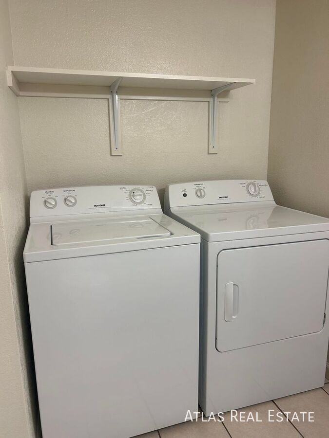 465 W Ivyglen St #205 - Photo 3 of 7