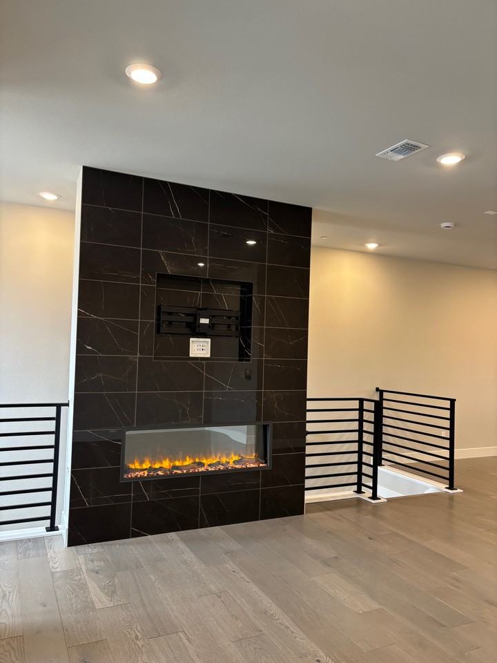 121 8th St #1 - Photo 6 of 27