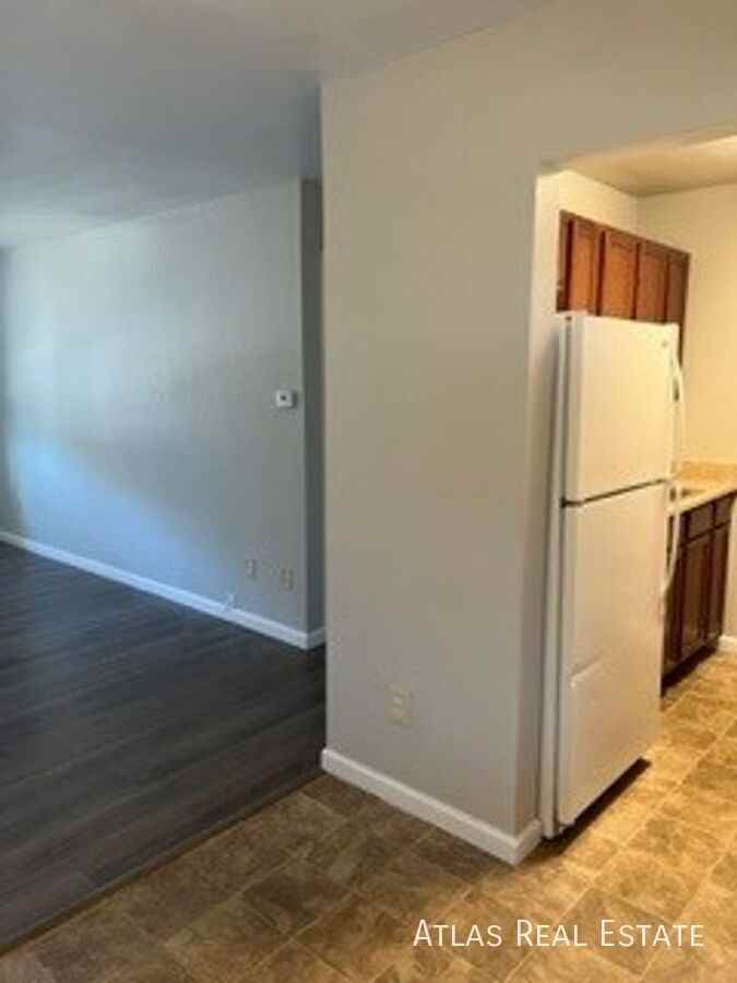 4357 N Chestnut St #202 - Photo 3 of 7