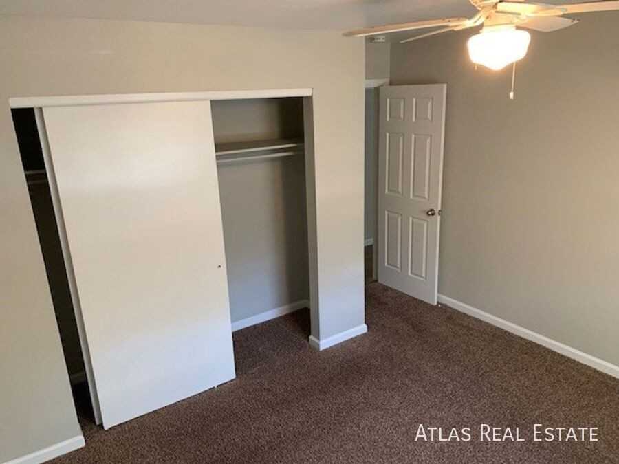 4357 N Chestnut St #202 - Photo 5 of 7