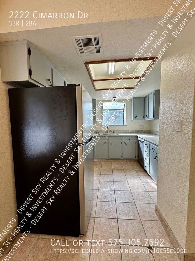 2222 Cimarron Dr - Photo 6 of 33