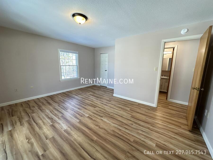 50 Longrale Park Apt C - Photo 4 of 15