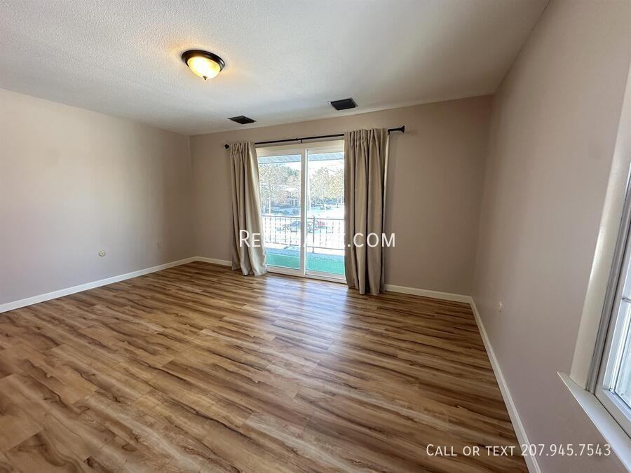 50 Longrale Park Apt C - Photo 5 of 15