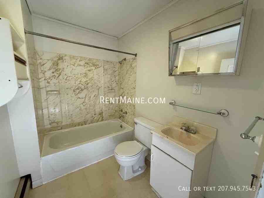 600 S Main St #5 - Photo 7 of 9