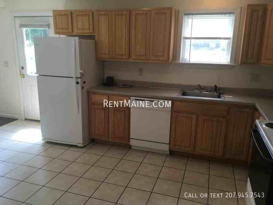 1833 Hammond St #4 - Photo 3 of 12