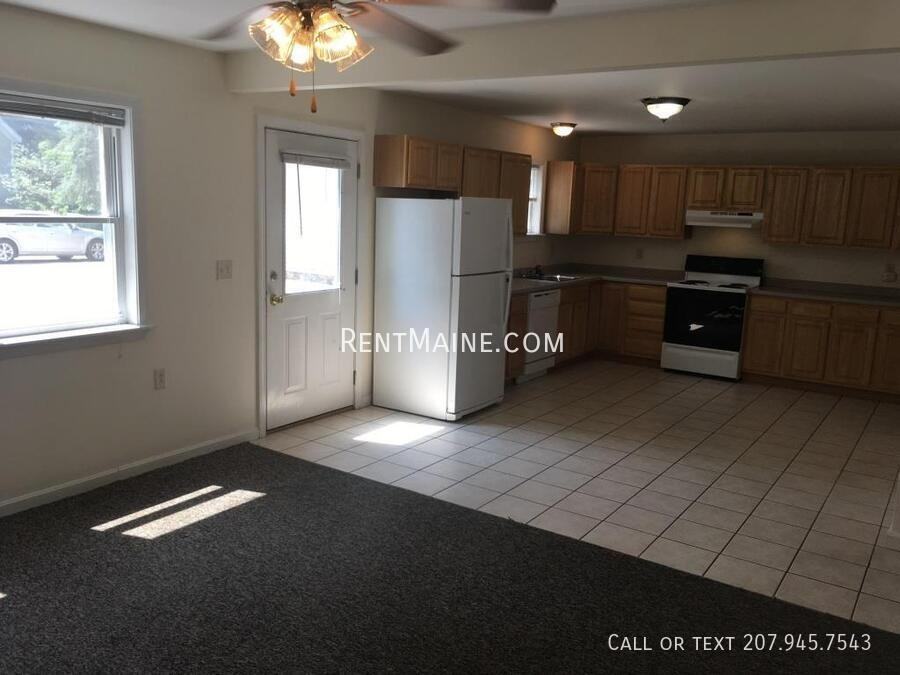 1833 Hammond St #4 - Photo 6 of 12