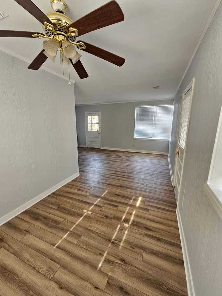 701 Karlaney Ave - Photo 2 of 8