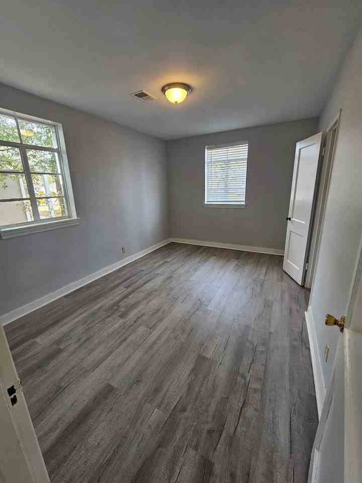 701 Karlaney Ave - Photo 5 of 8