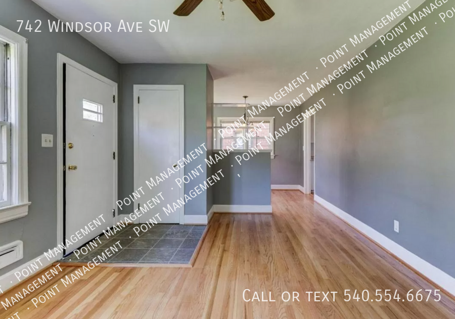 742 Windsor Ave Sw - Photo 2 of 17