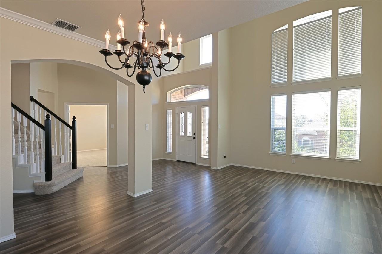 4324 Biscayne Dr - Photo 2 of 21