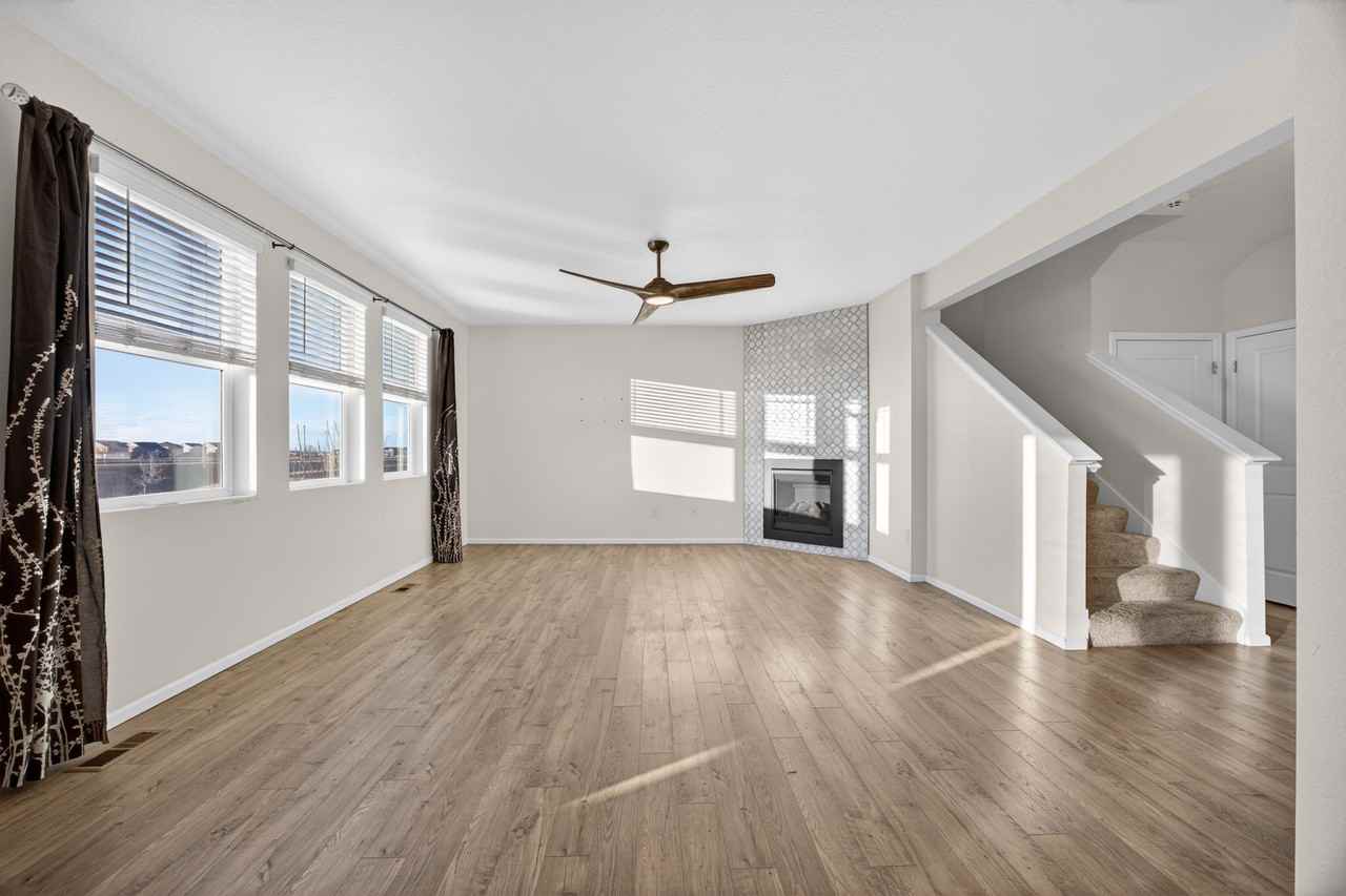 221 S Quantock St - Photo 6 of 26