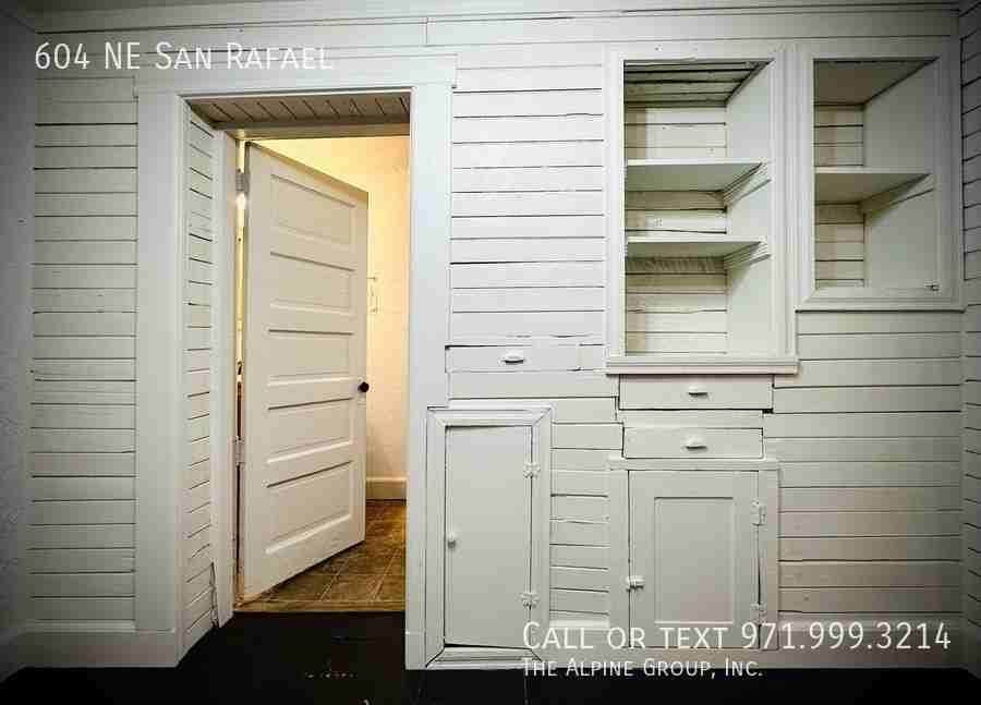 604 Ne San Rafael St - Photo 6 of 29