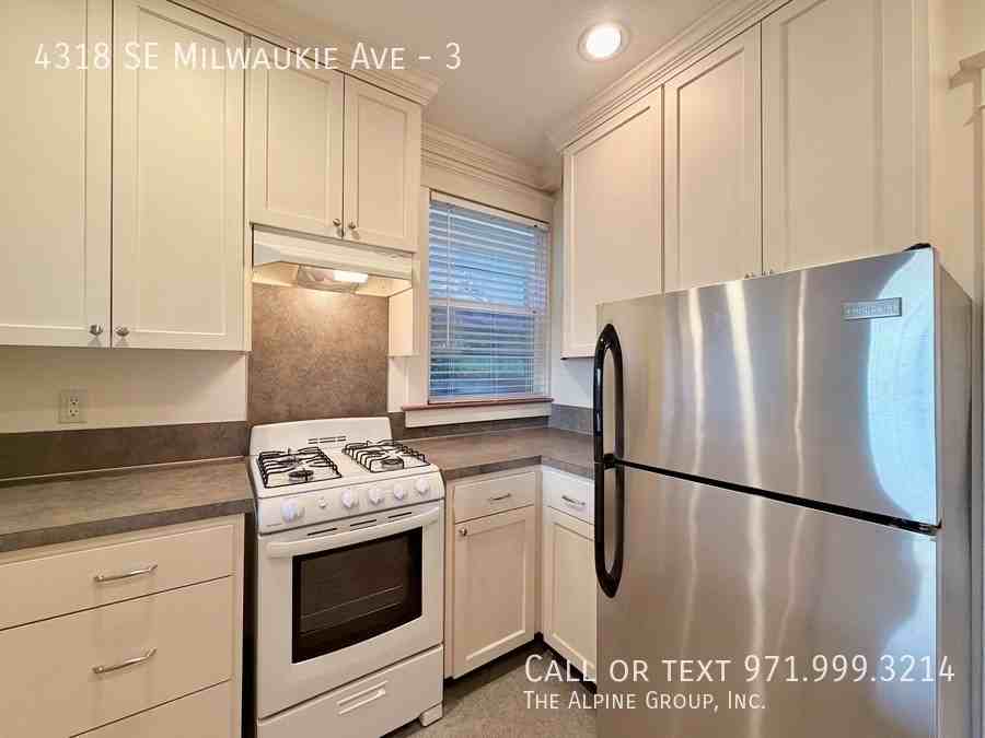 4318 Se Milwaukie Ave #3 - Photo 5 of 15