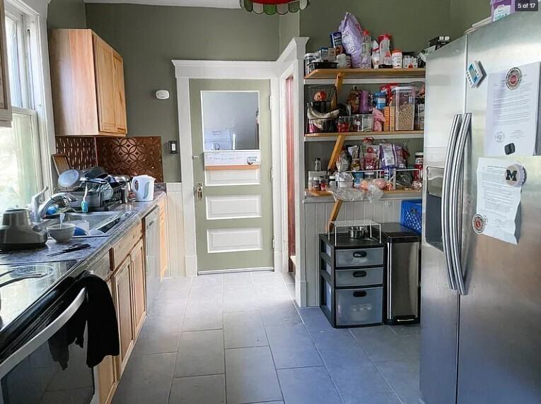 506 Catherine St #506CATH - Photo 2 of 11