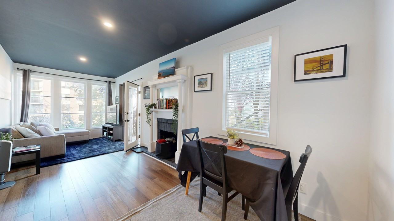 237 Greenwich St - Photo 4 of 13