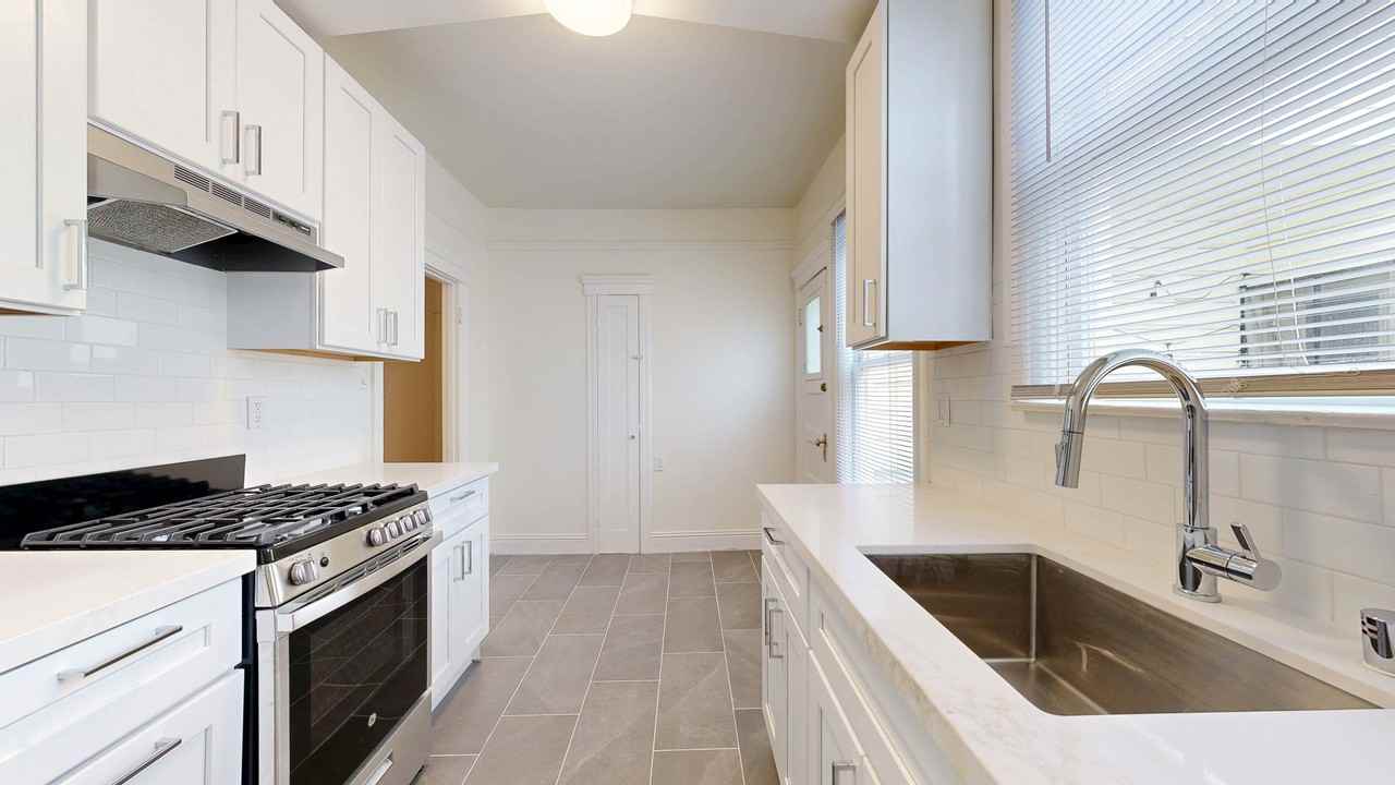 1616 Golden Gate Ave #10 - Photo 5 of 15