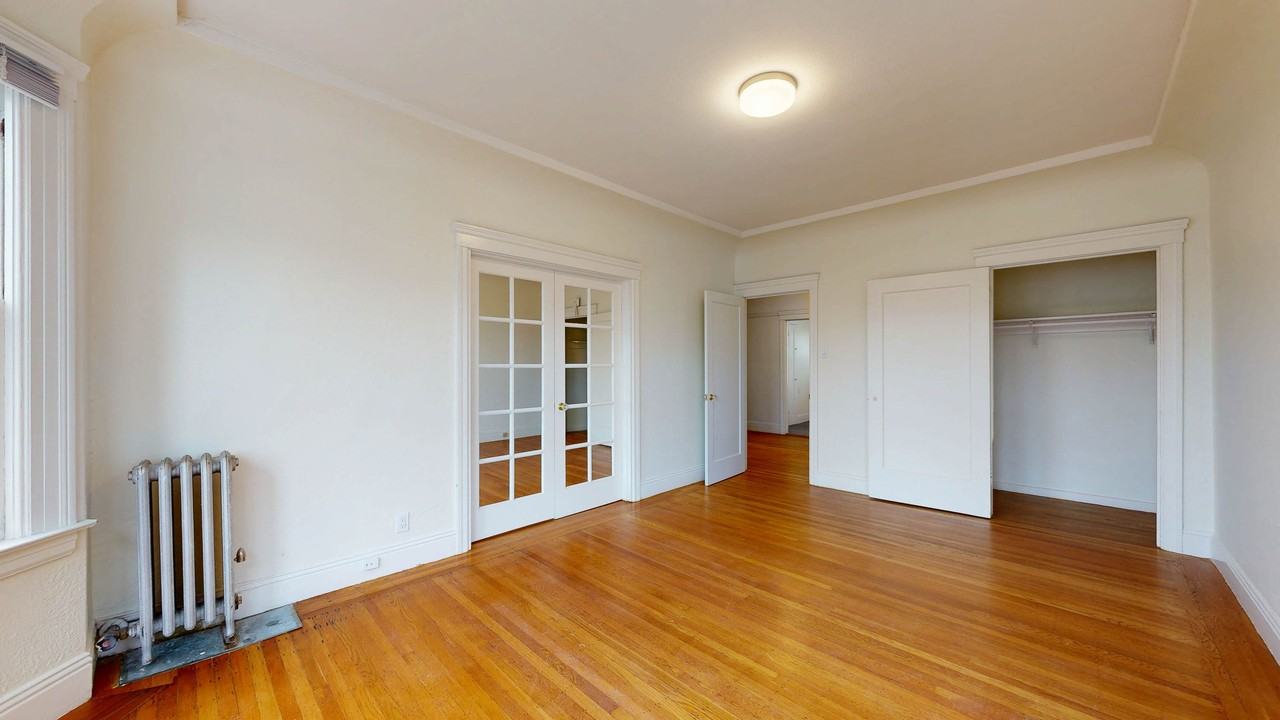 1616 Golden Gate Ave #10 - Photo 7 of 15