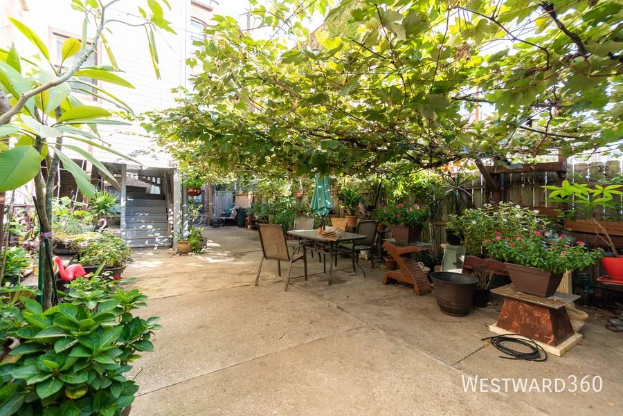 2445 W Rosemont Ave #3 - Photo 7 of 9