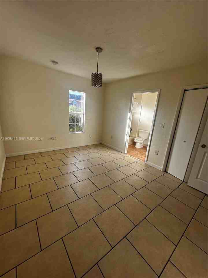 10623 Sw 170th Ter - Photo 2 of 15