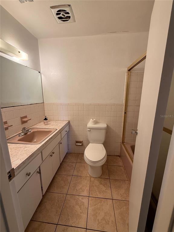 328 2nd St #328 - Photo 3 of 12