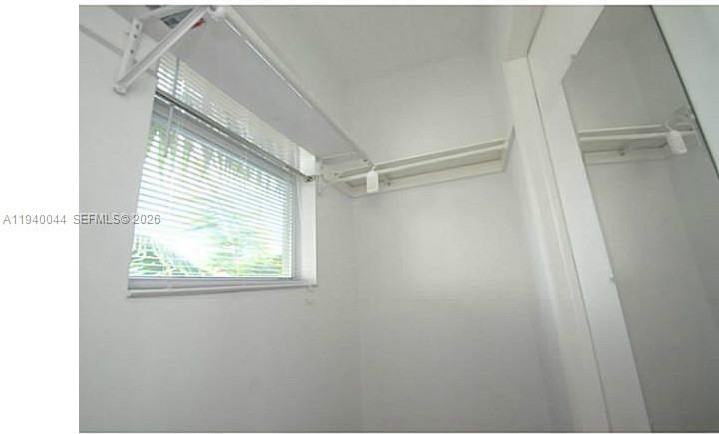 Flamingo-Lummus #929-5 - Photo 7 of 16