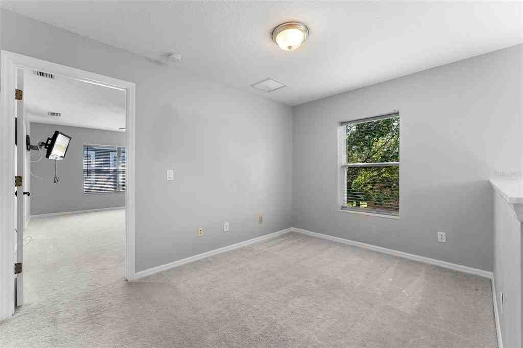 14835 Old Thicket Trce #14835 - Photo 3 of 32