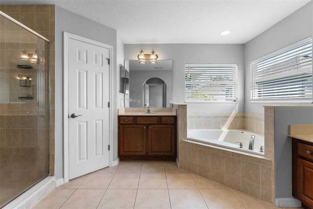 14835 Old Thicket Trce #14835 - Photo 5 of 32