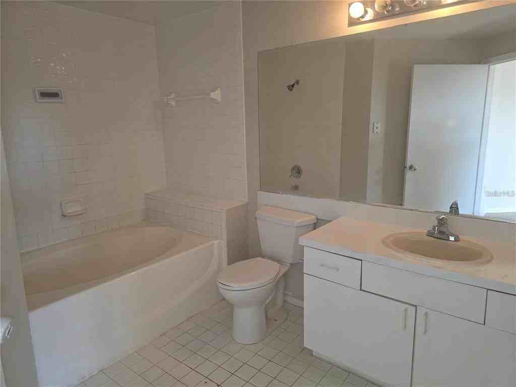 5566 Metrowest Blvd #5566-303 - Photo 2 of 8