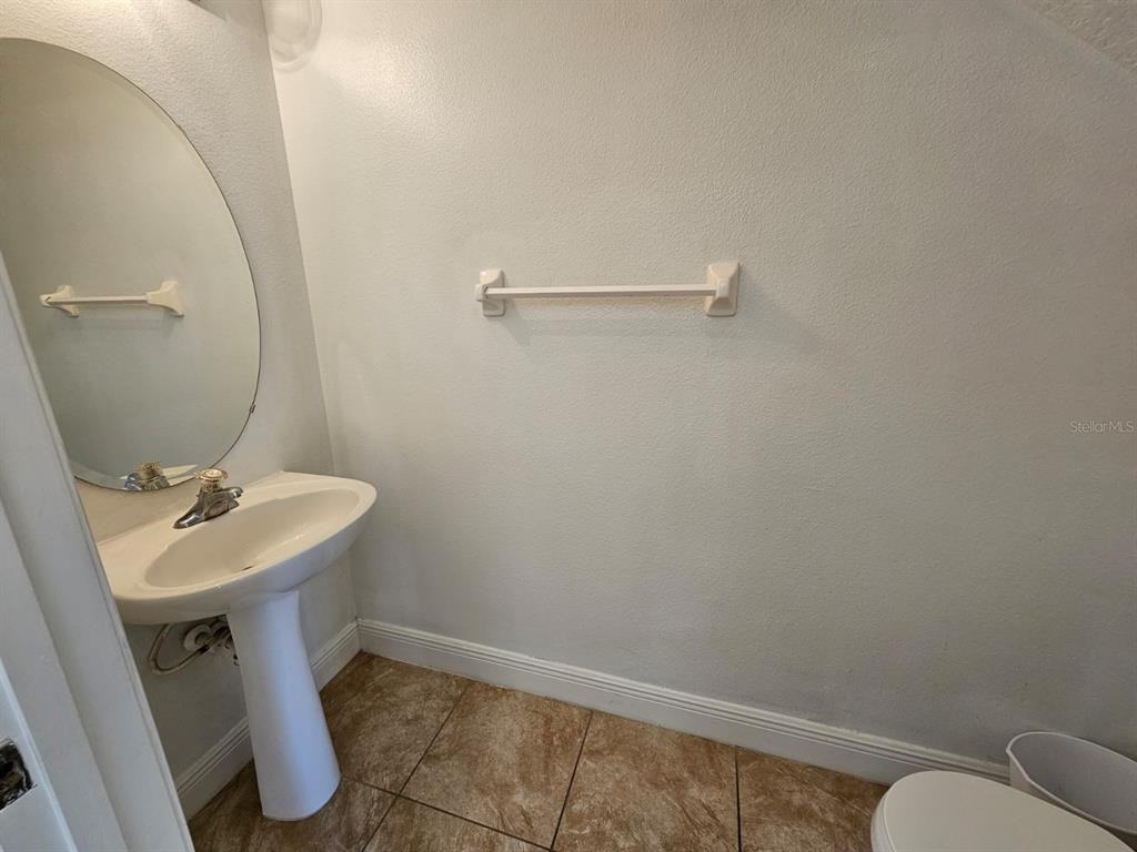 608 Cresting Oak Cir #608-28 - Photo 5 of 27