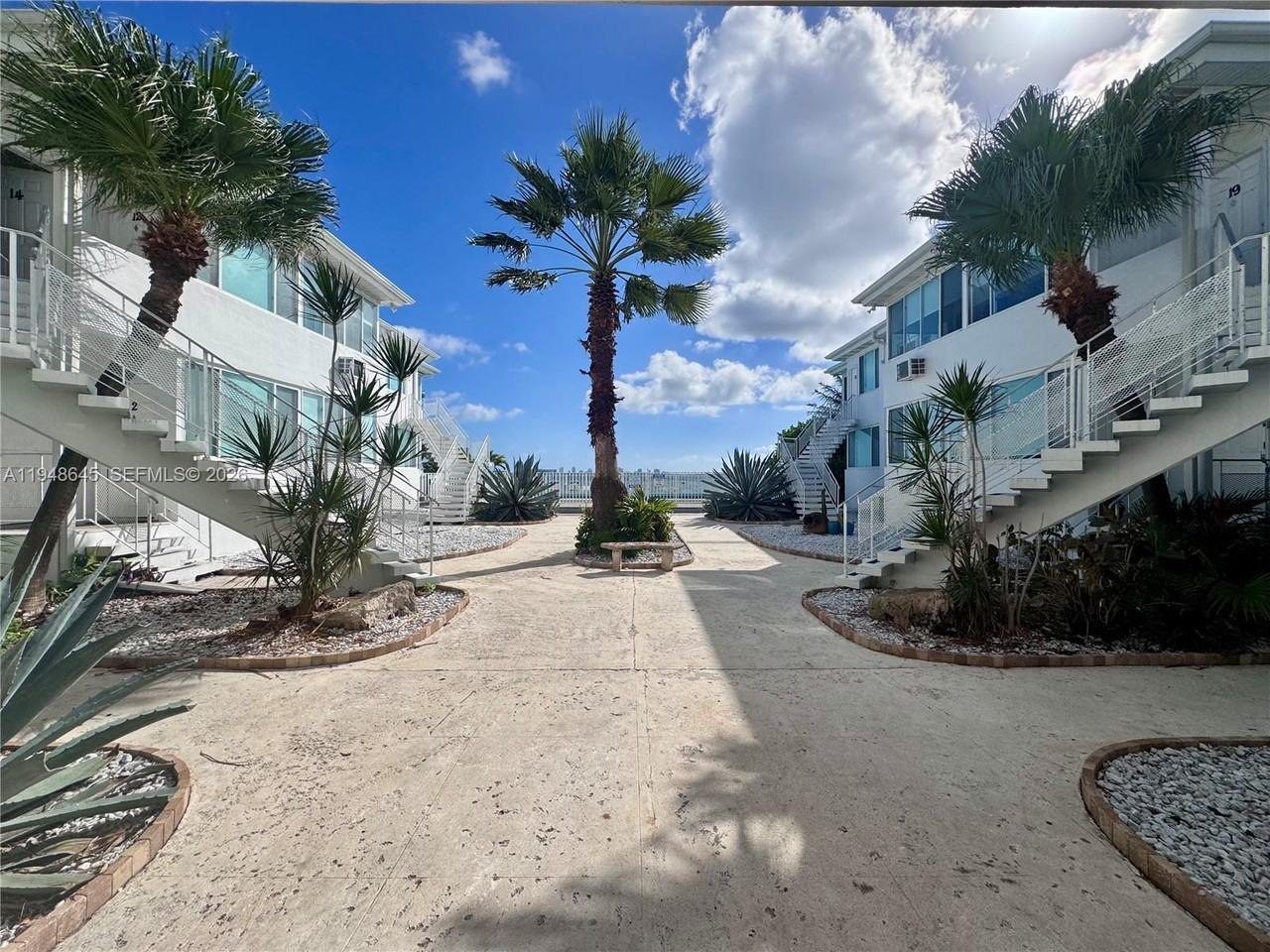 1840 S Treasure Dr #1840-15 - Photo 7 of 17