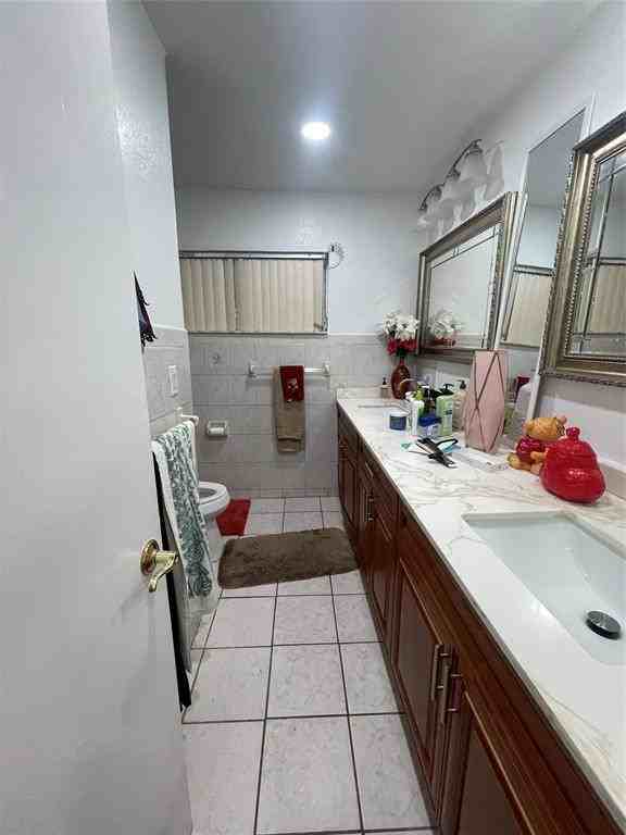 8203 Nw 74th Ter #8203 - Photo 5 of 9