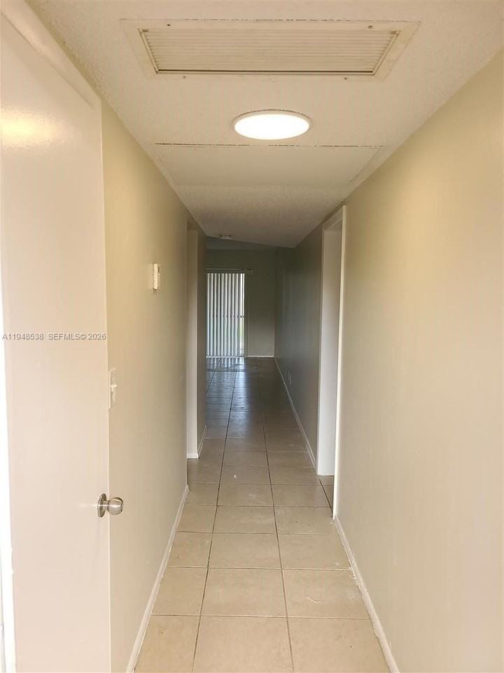 7925 Colony Cir S #7925-207 - Photo 4 of 10