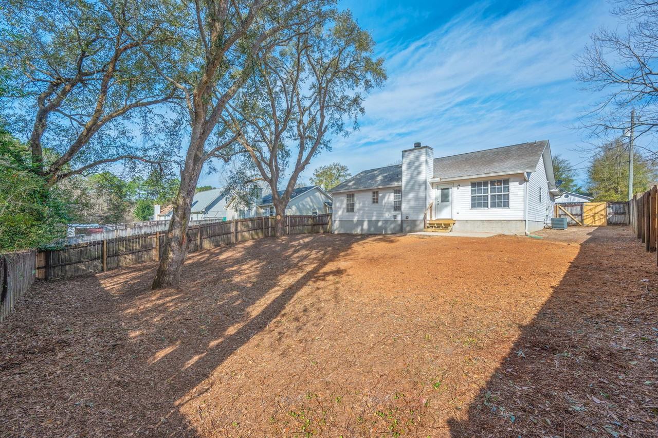 423 Northview Ln #423 - Photo 2 of 29