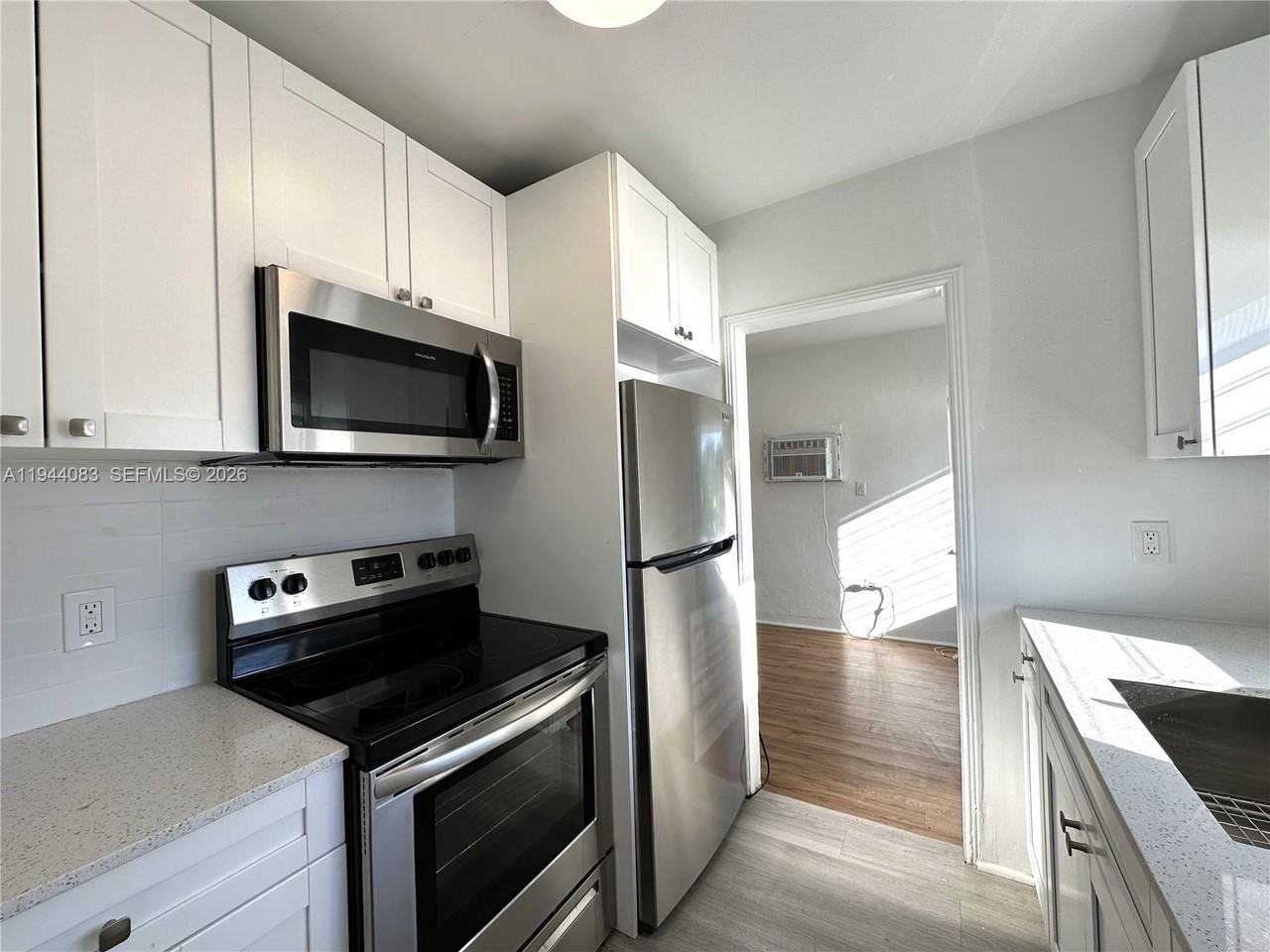 1910 Biarritz Dr #1910-3 - Photo 2 of 23