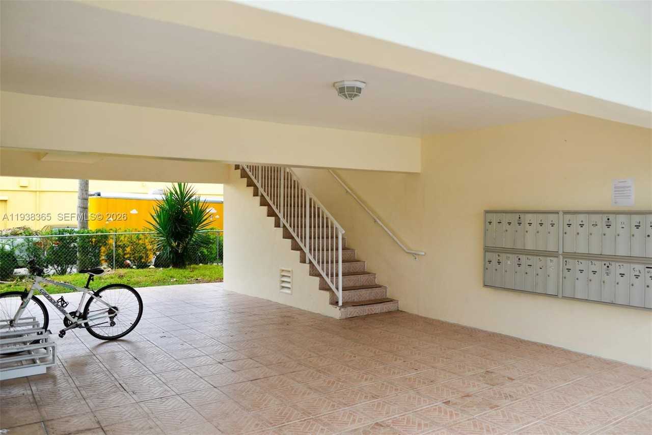 5420 Ne 22nd Ter #5420-18 - Photo 5 of 15