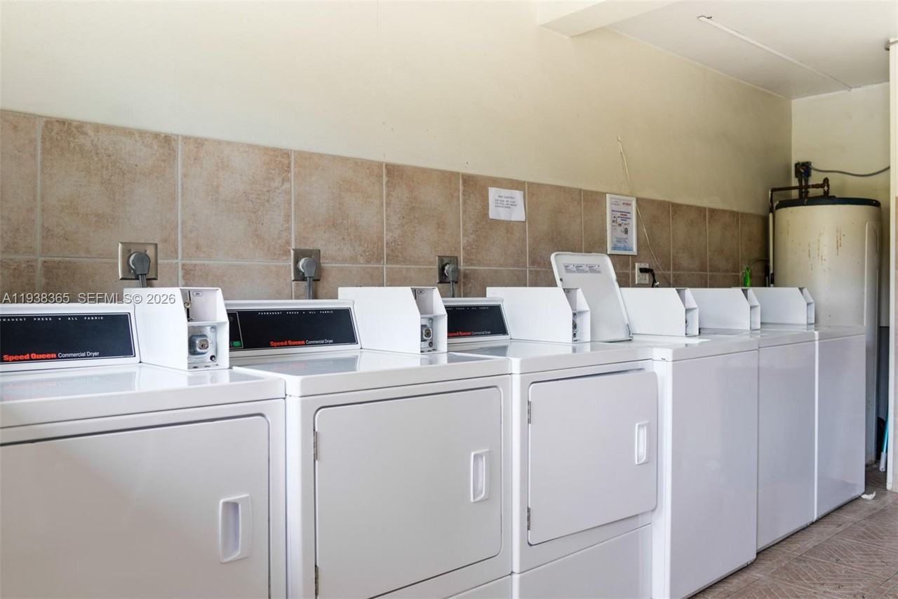 5420 Ne 22nd Ter #5420-18 - Photo 6 of 15